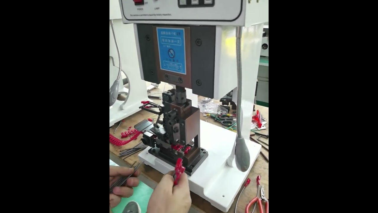 2T端子机+精密塑胶套管模具压接效果实测 | 线束自动化设备