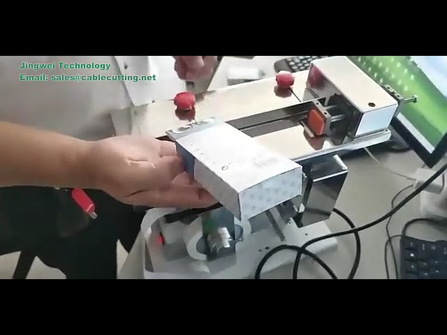 90度转角贴标机 手动PVC自粘标签贴标机 2000BPH 包装自动化设备