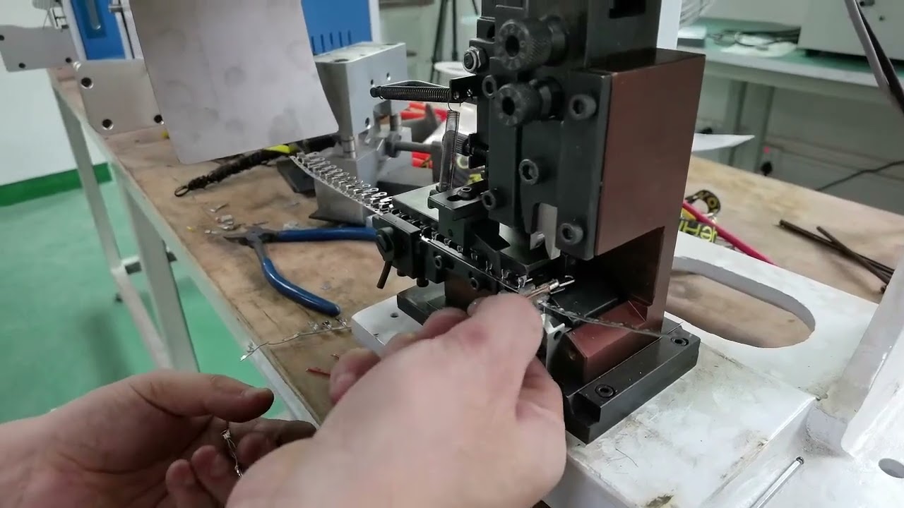 2T端子机实拍工作视频 | 全自动端子压接机高效作业