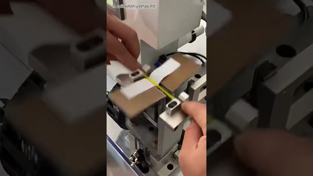 线束行业电动线缆贴标机 | 电源线束贴标折叠机