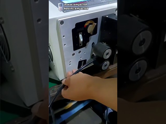 数据线制造设备 | 手机充电线生产机器 | 小型线缆加工机