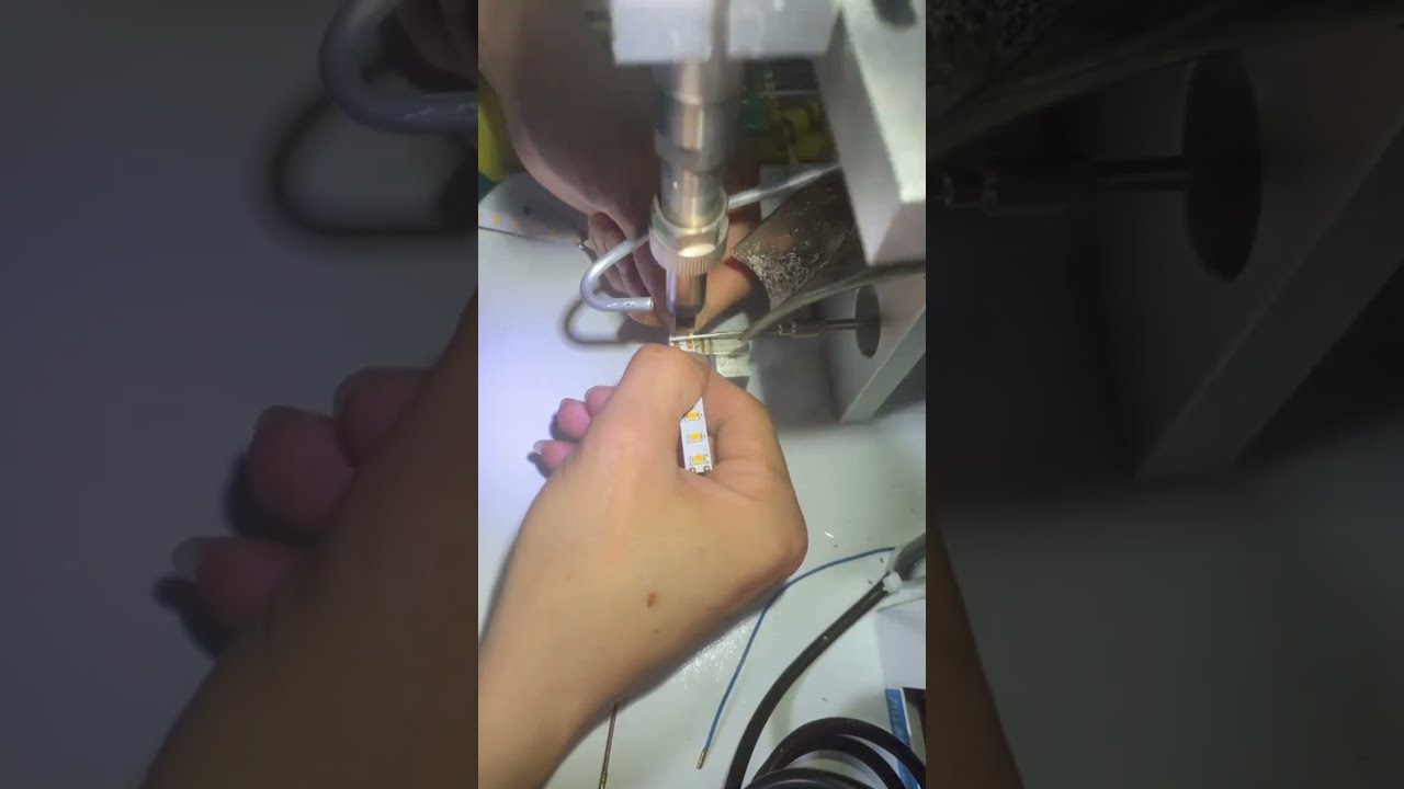 半自动焊锡机：精准焊接LED灯带、PLC电路板与航空连接器